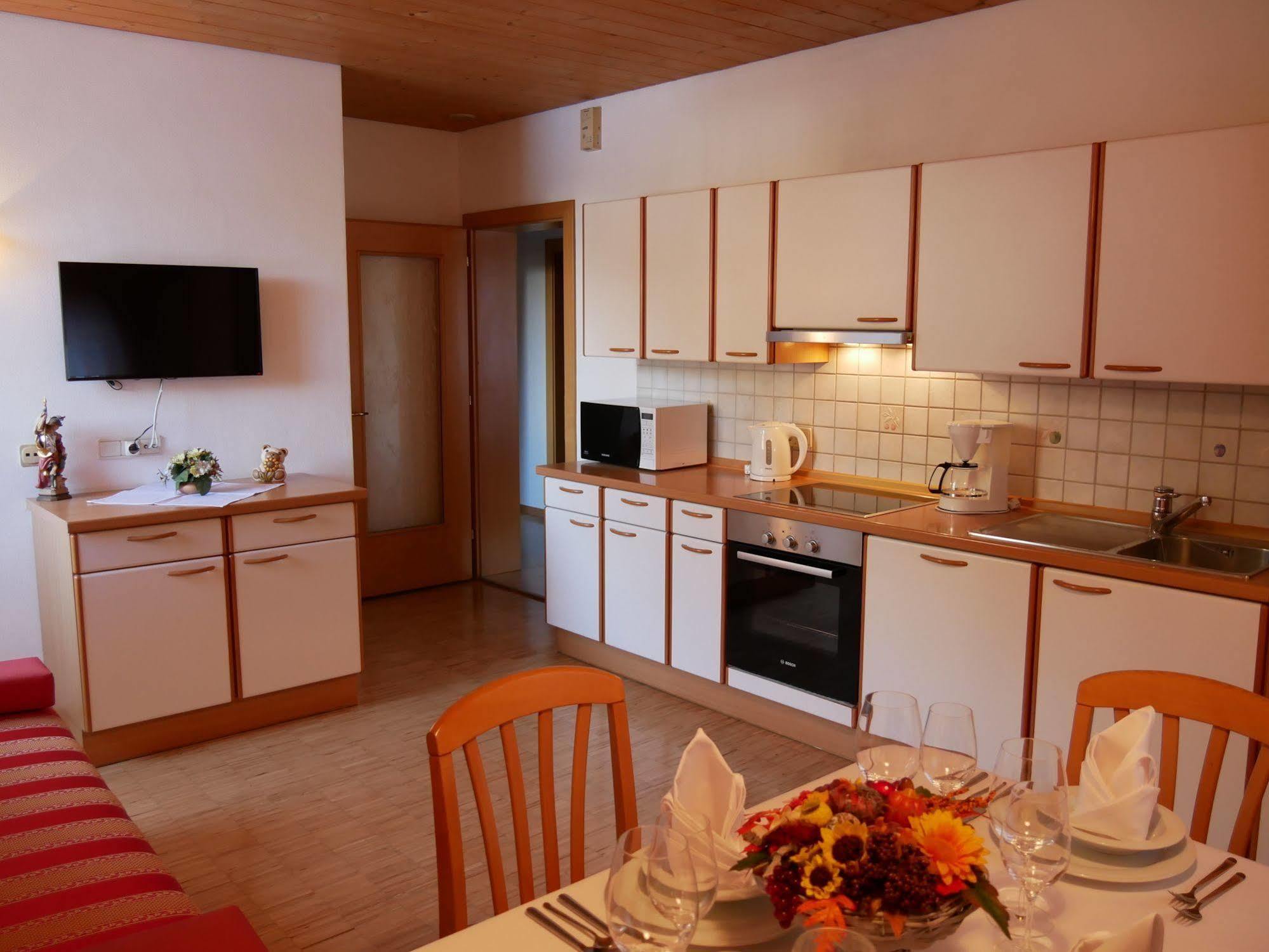 Appartmenthotel Elvis Hotel 2*